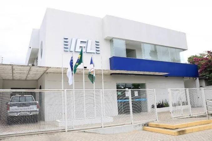 IEL Roraima realiza mutirão de entrevistas para vagas de emprego no Bahrem Burger & Grill